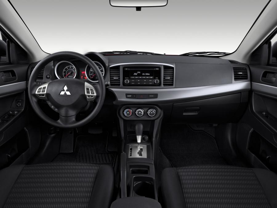  Mitsubishi Lancer 2012 года  (US) (фото 8 из 8)